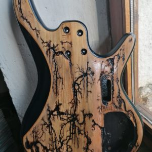 lutherie basse et guitare électrique